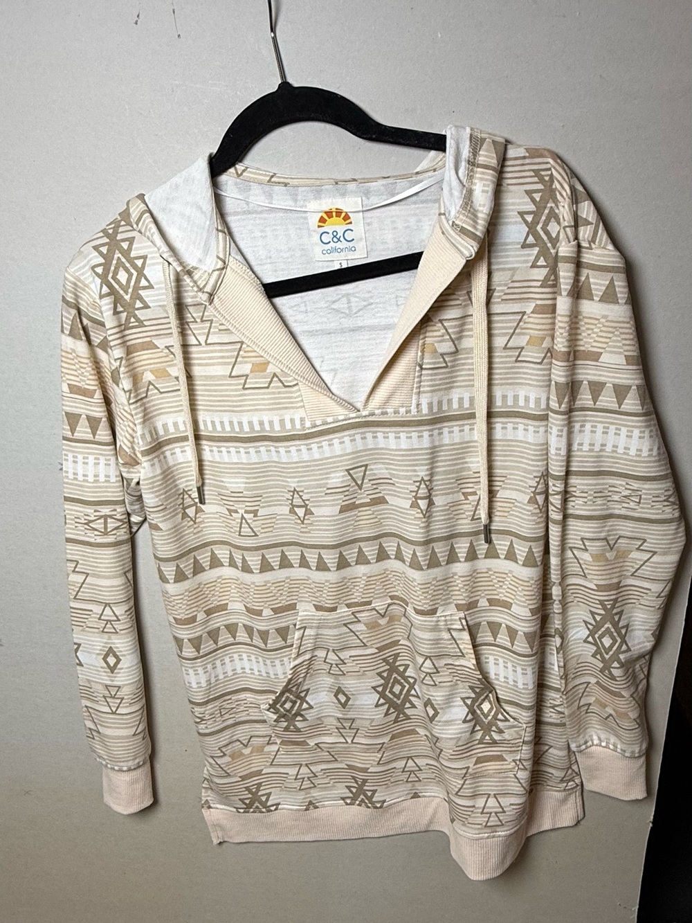 C&C California Beige and Cream Tribal V-Neck Hooded Sweater